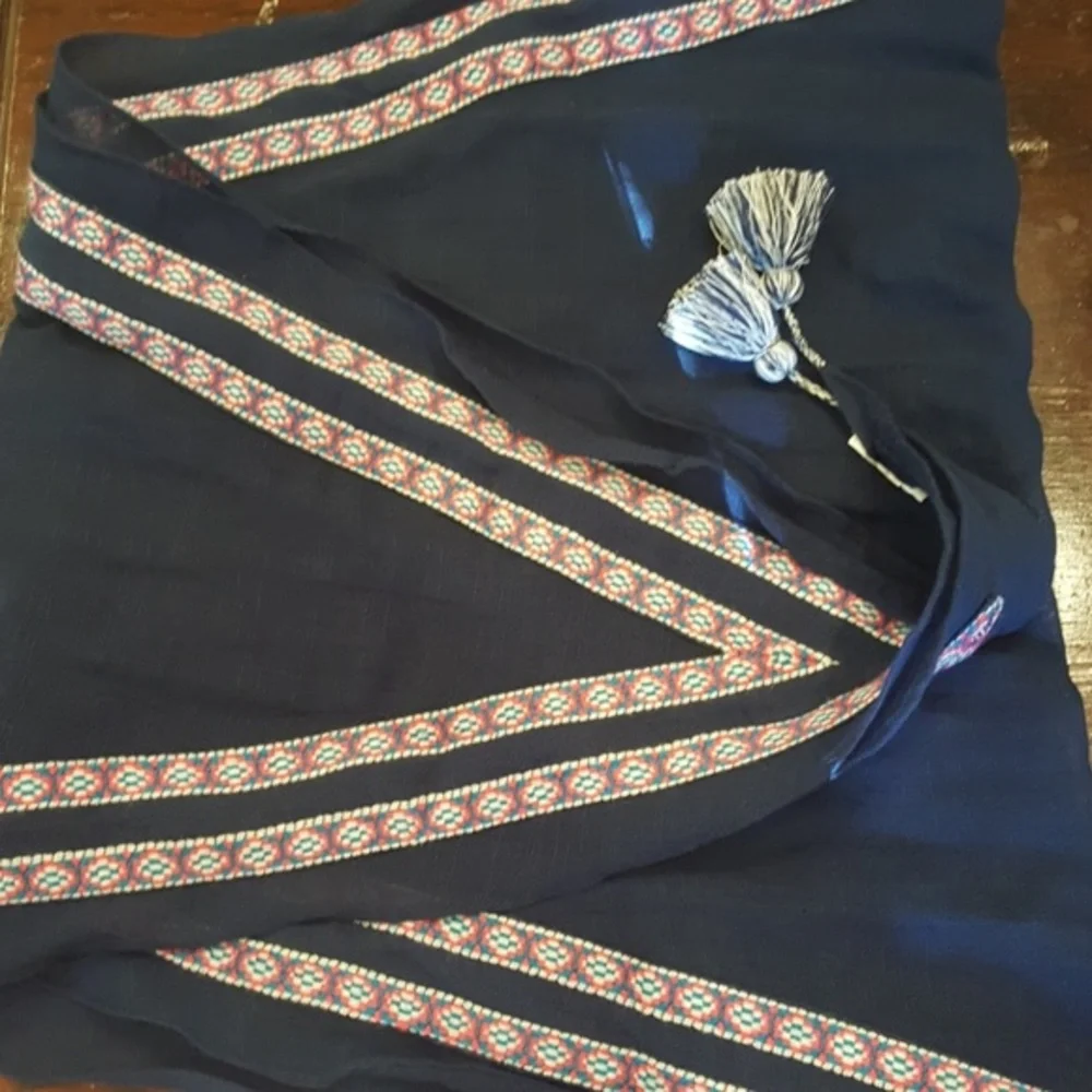 NWOT NAVY‎ PINK STRIPE POM POM SCARF